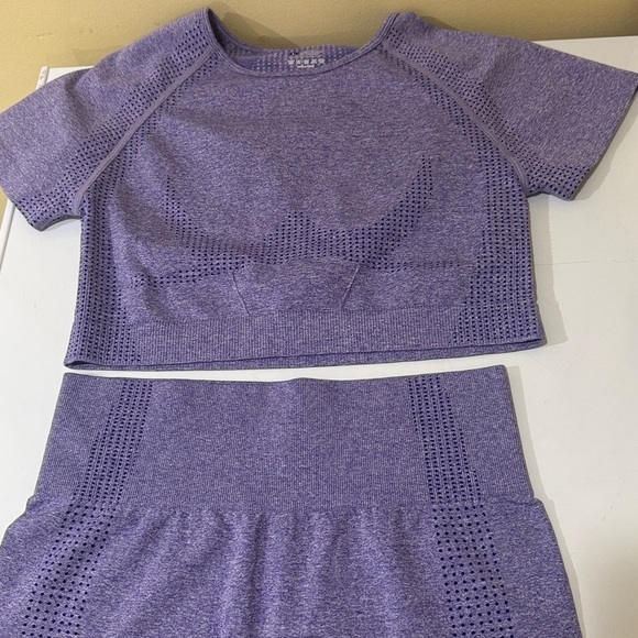 Stylish purple Crop Top & High Waist Women's Shorts - Picture 5 of 8